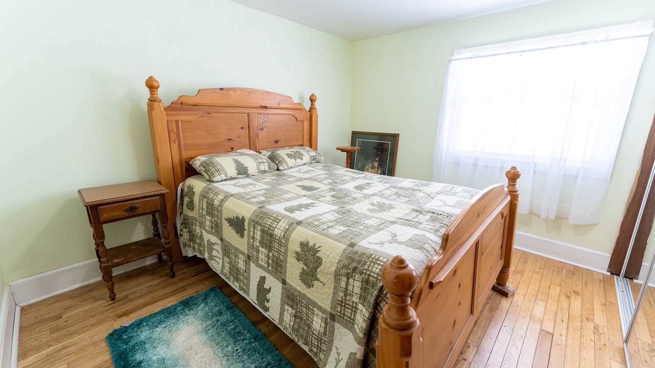 Photo of Bedroom in Curtis