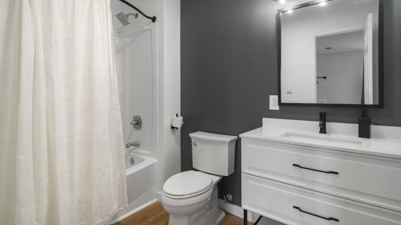 Photo of Bathroom in Ovid