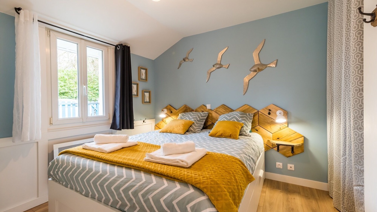 Photo of Bedroom in Plougrescant