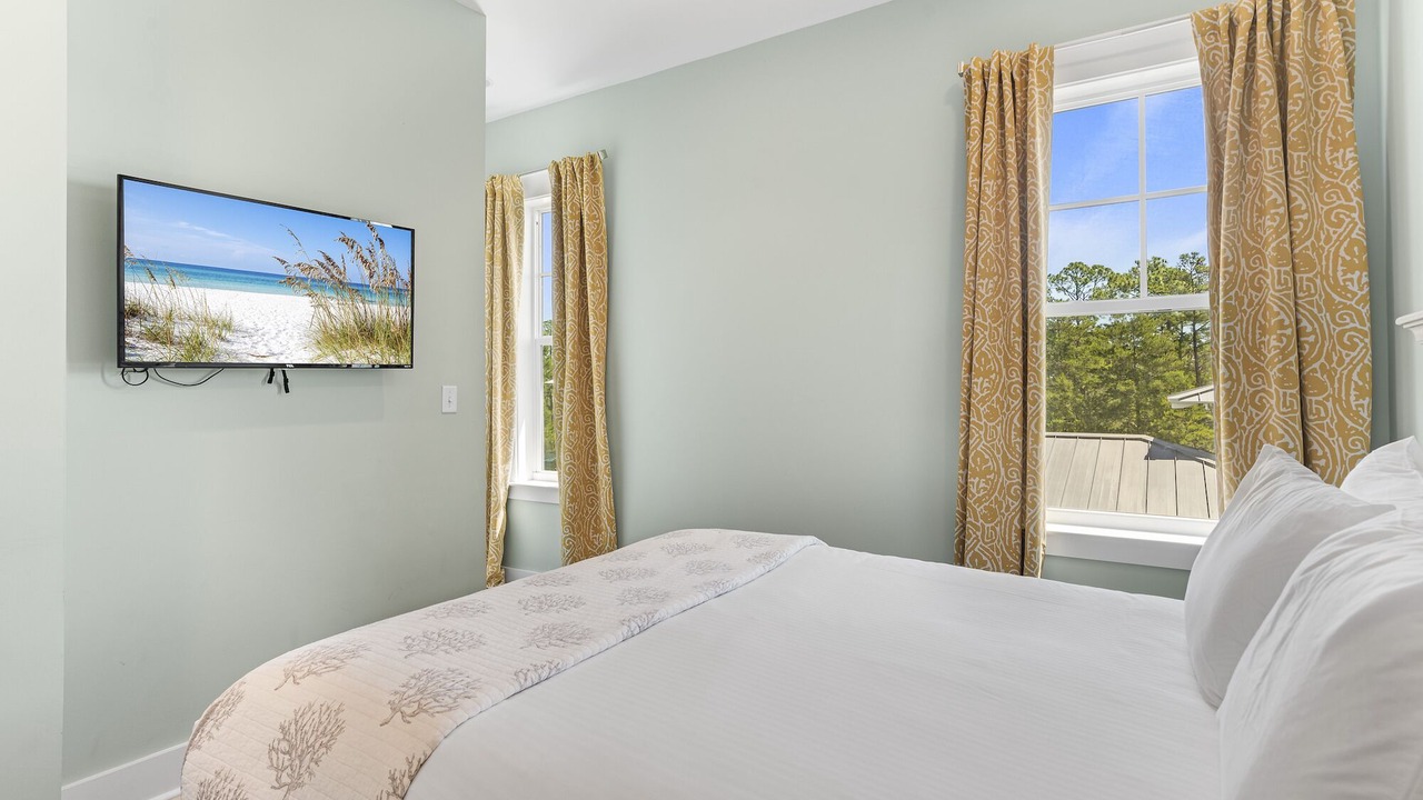 Photo of Bedroom in Lakeside at Blue Mountain Beach