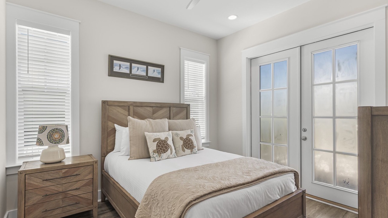 Photo of Bedroom in Lakeside at Blue Mountain Beach
