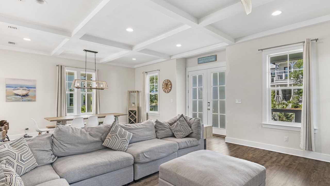 Photo of Livingroom in Lakeside at Blue Mountain Beach