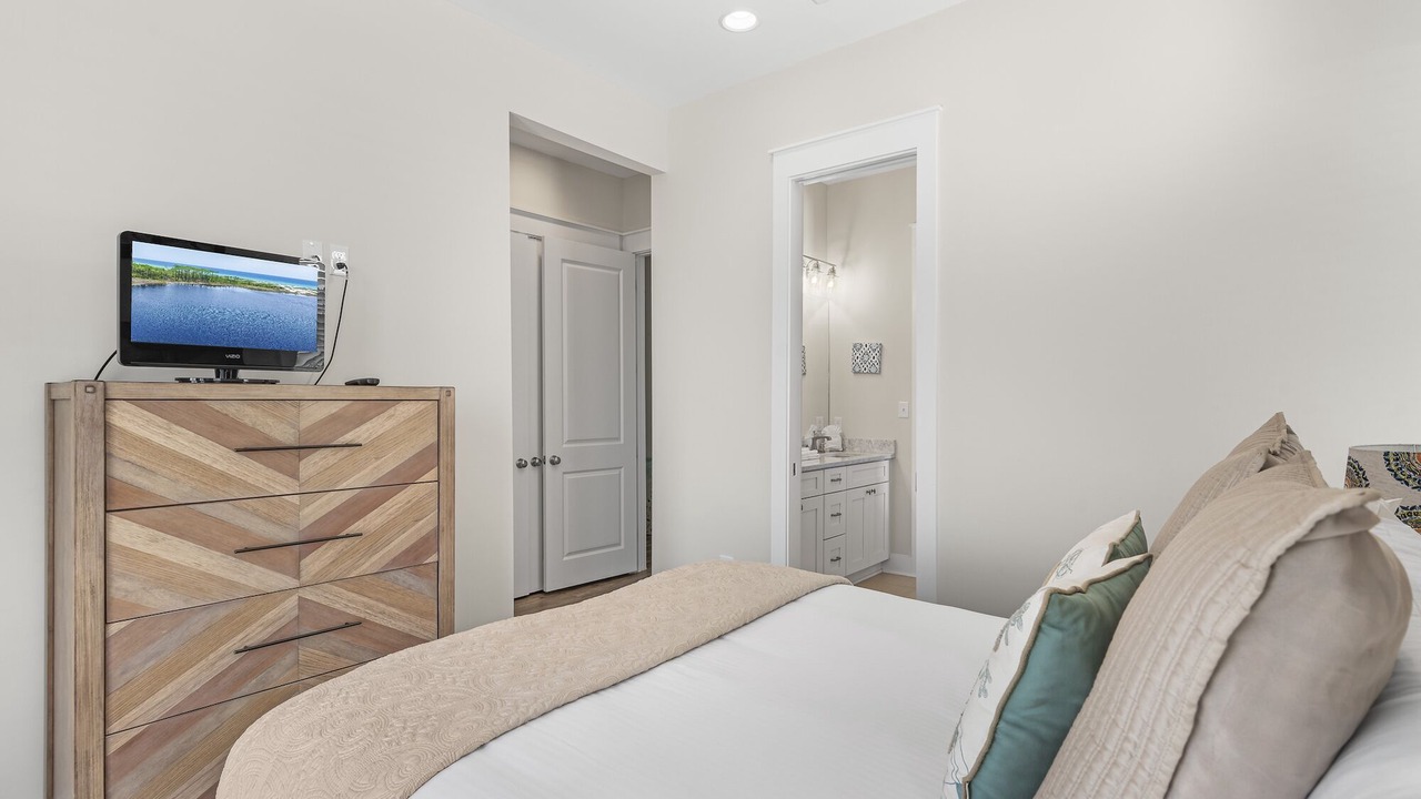 Photo of Bedroom in Lakeside at Blue Mountain Beach