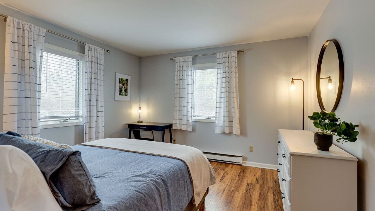 Photo of Bedroom in Hammondsport