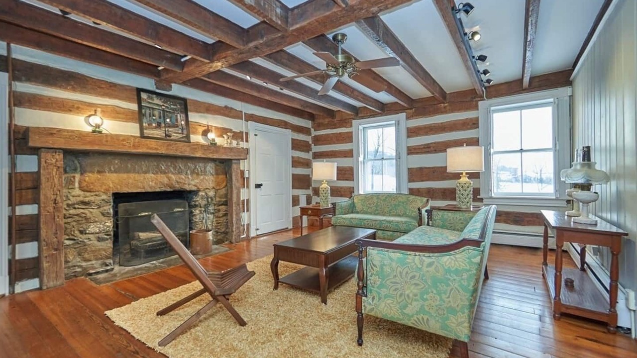 Photo of Livingroom in Purcellville