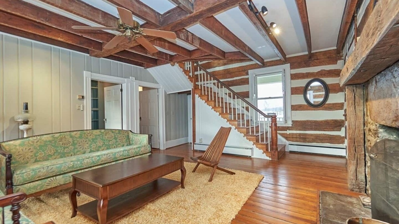 Photo of Livingroom in Purcellville