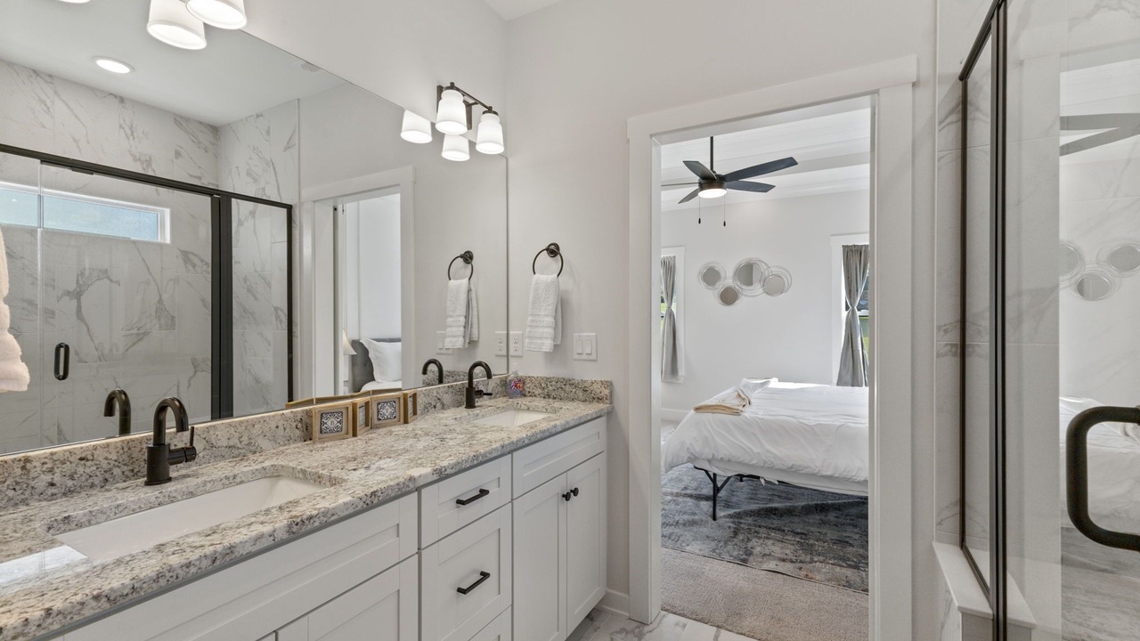 Photo of Bathroom in Jeffersonville - Clarksville
