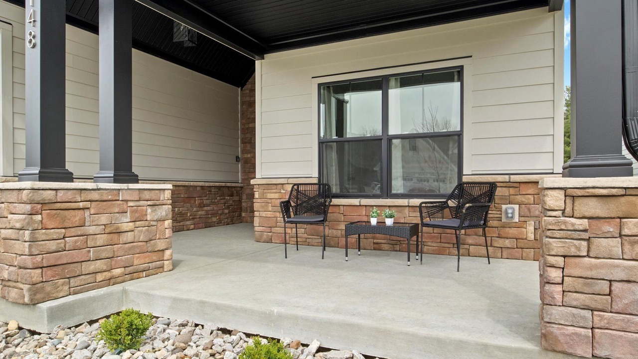 Photo of Patio Balcony in Jeffersonville - Clarksville