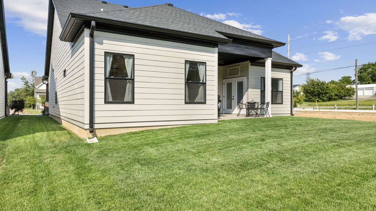 Photo of Outdoor in Jeffersonville - Clarksville