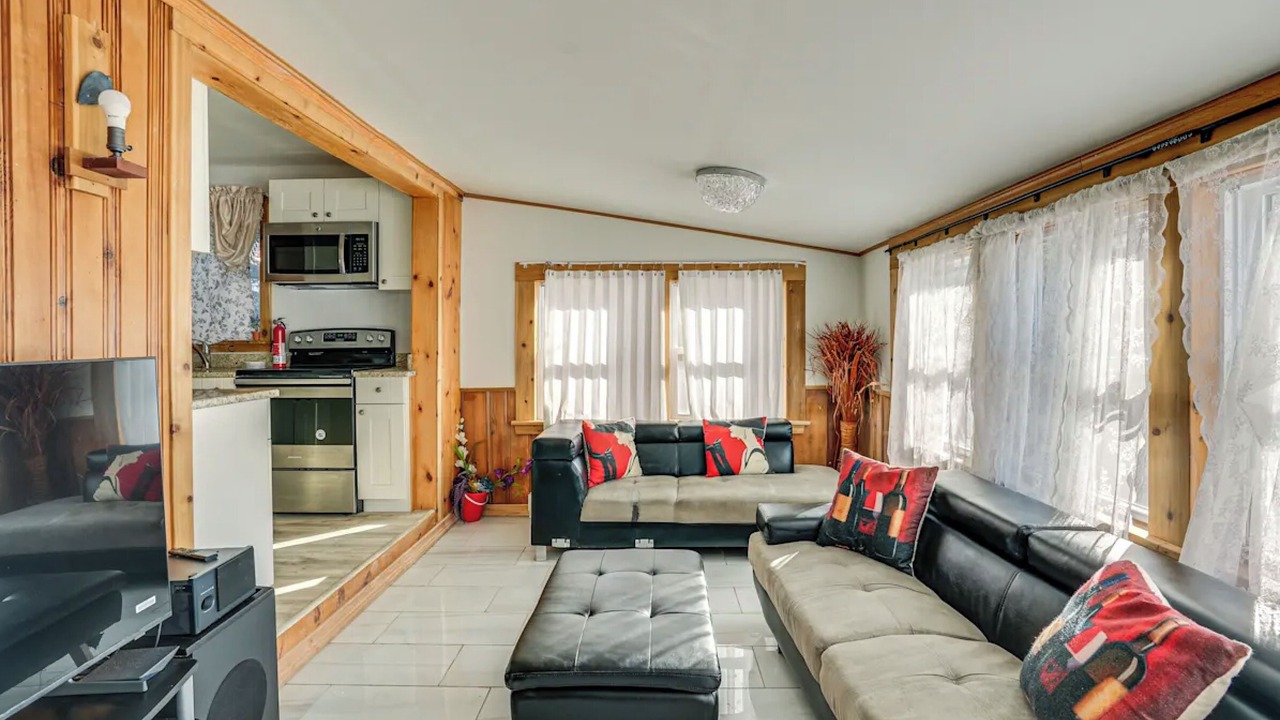 Photo of Livingroom in Littleton