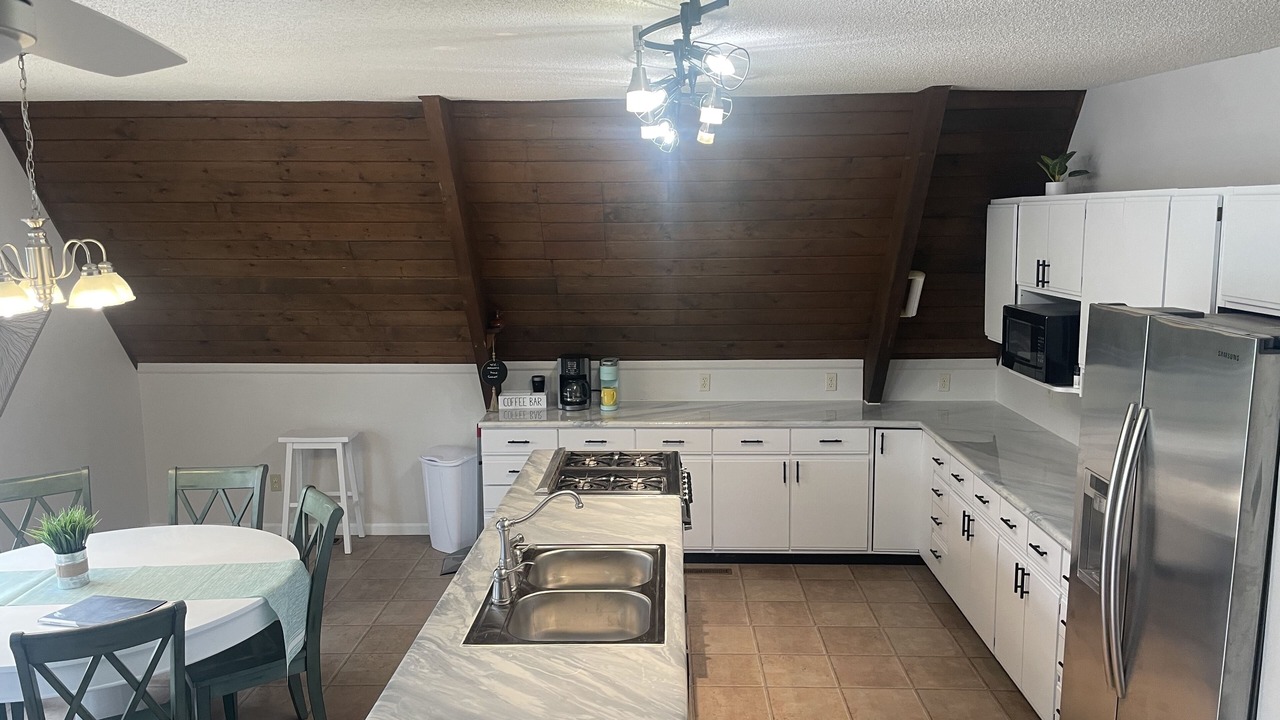 Photo of Kitchen in Enchanted Hills