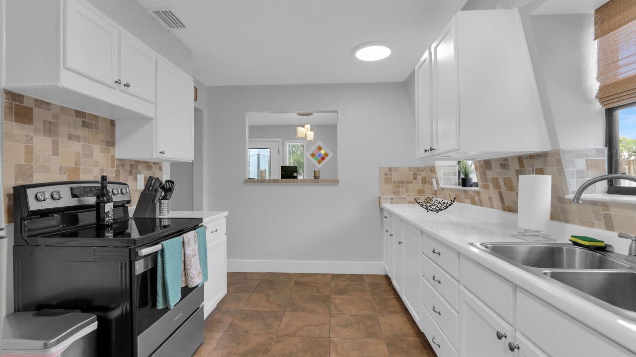 Photo of Kitchen in Port Saint John