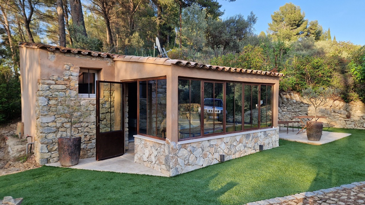 Photo of Patio Balcony in Le Castellet