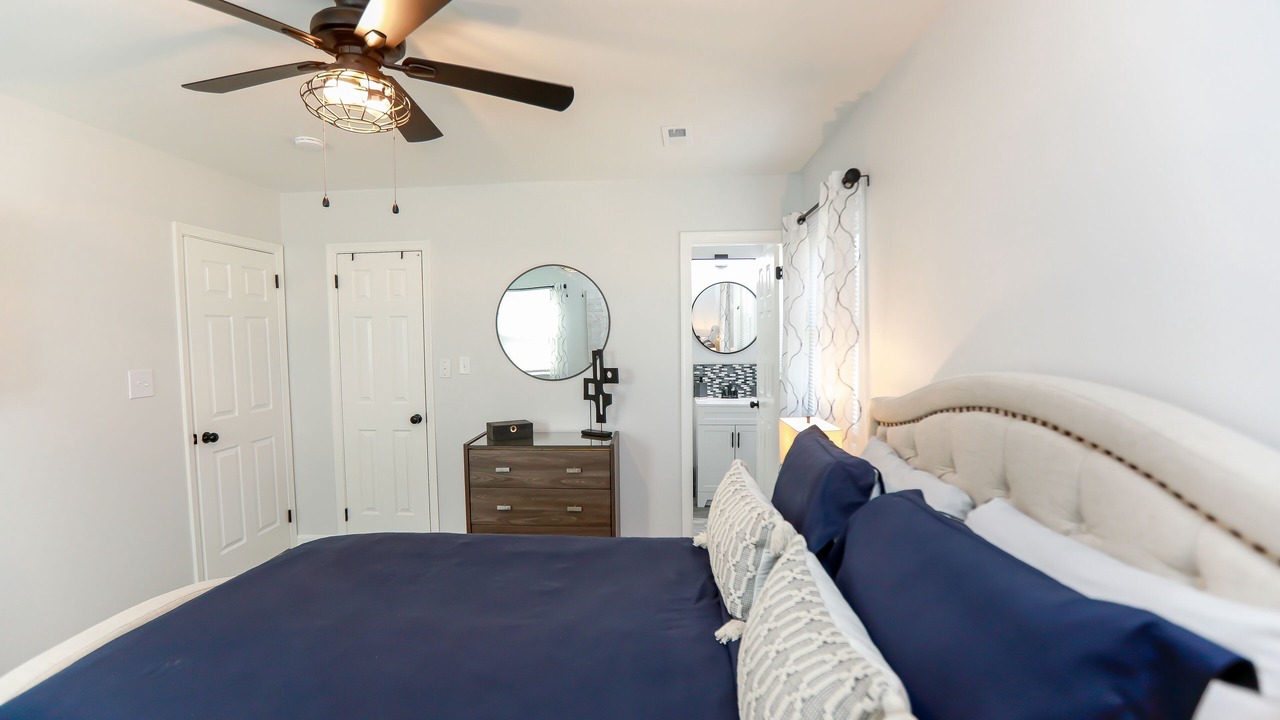 Photo of Bedroom in Downtown