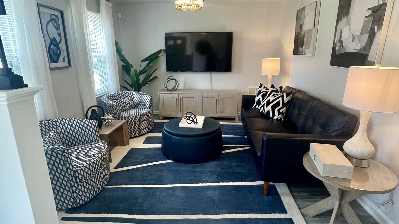Photo of Livingroom in Downtown