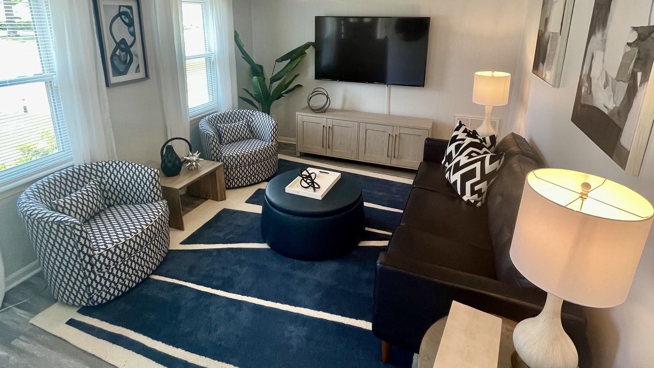Photo of Livingroom in Downtown
