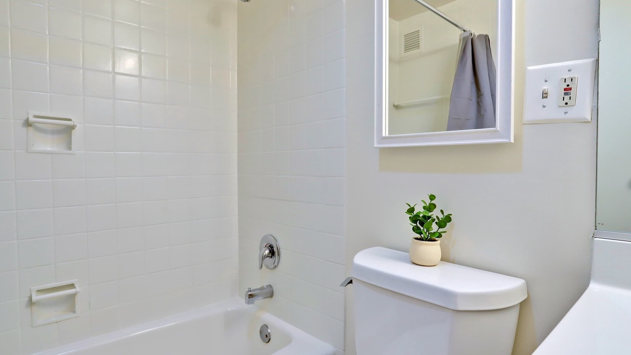 Photo of Bathroom in Aurora Highlands