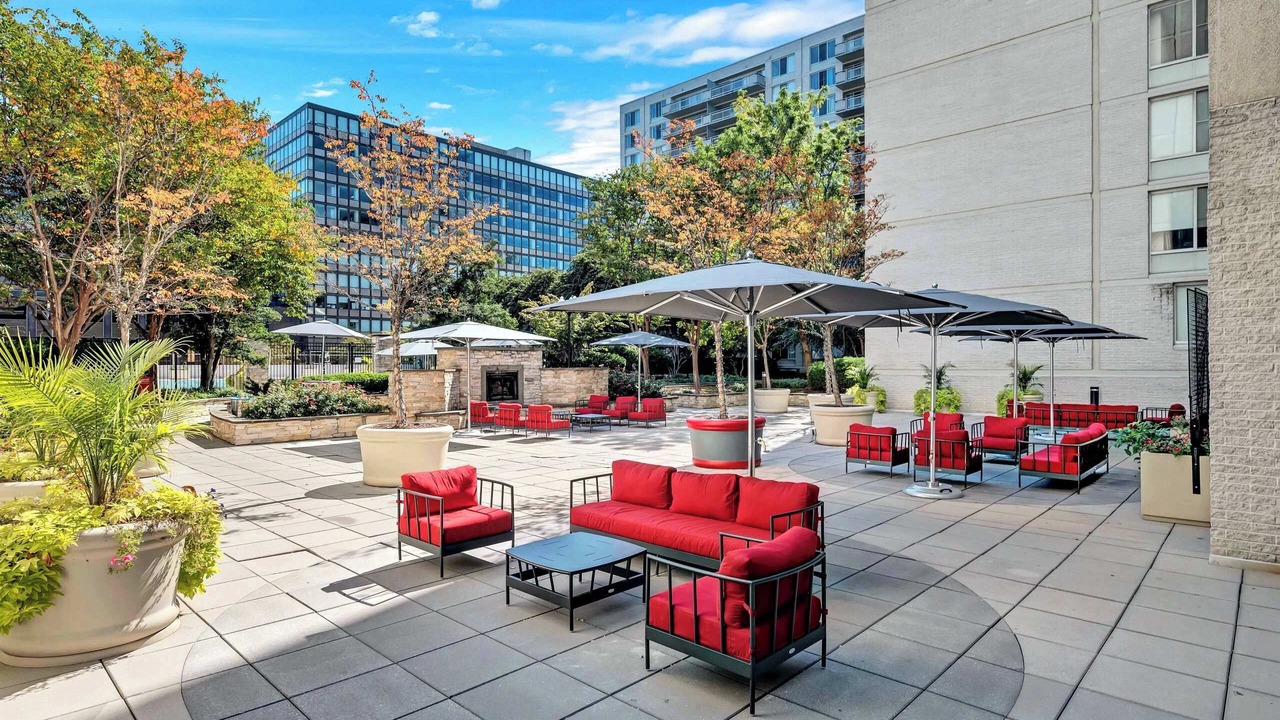 Photo of Patio Balcony in Aurora Highlands