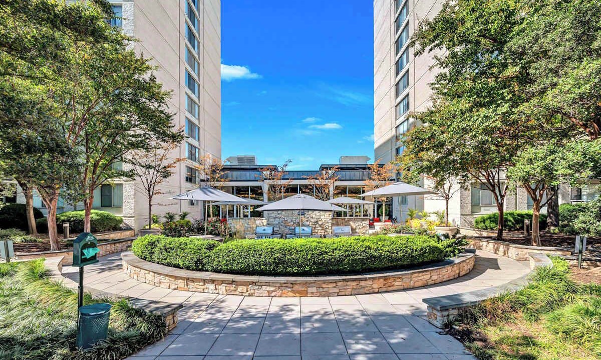 Photo of Patio Balcony in Aurora Highlands