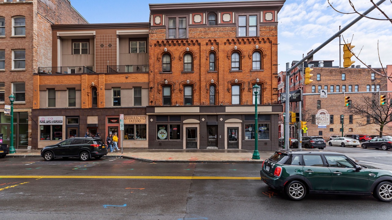 Photo of Others in Downtown Syracuse