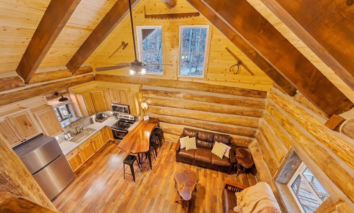 Photo of Livingroom in Troutville