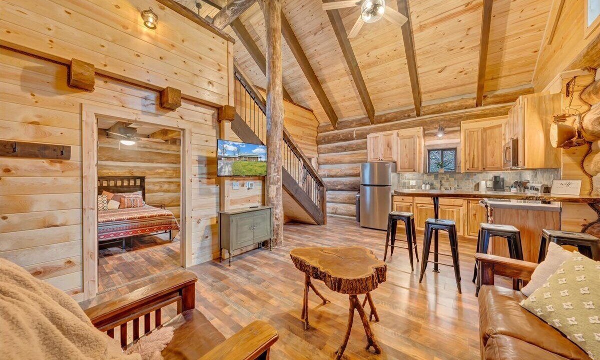 Photo of Livingroom in Troutville