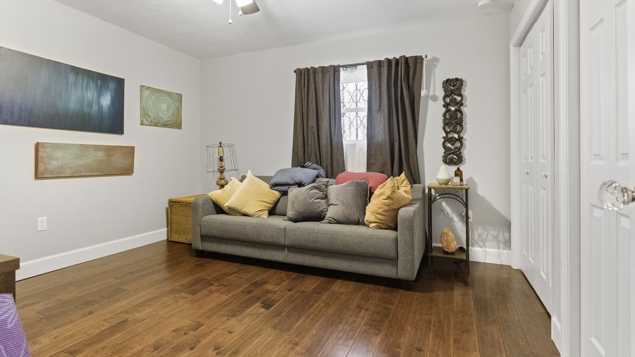 Photo of Livingroom in Crawfordville