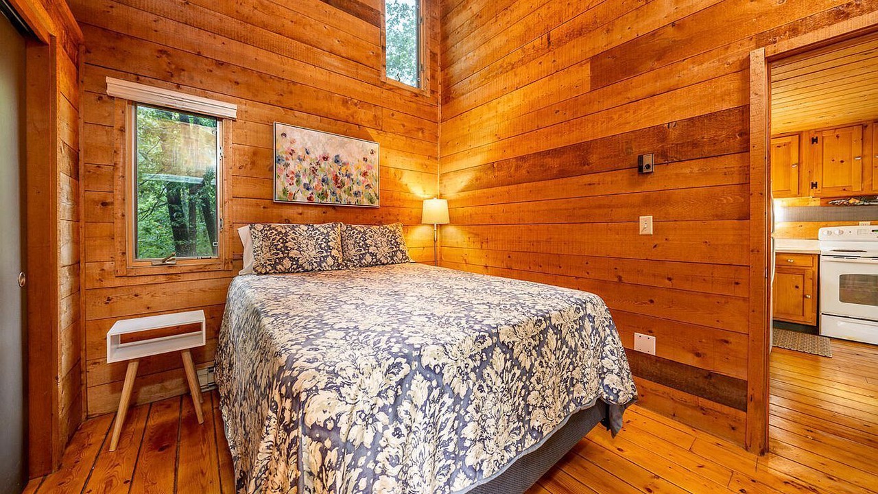 Photo of Bedroom in Wellfleet