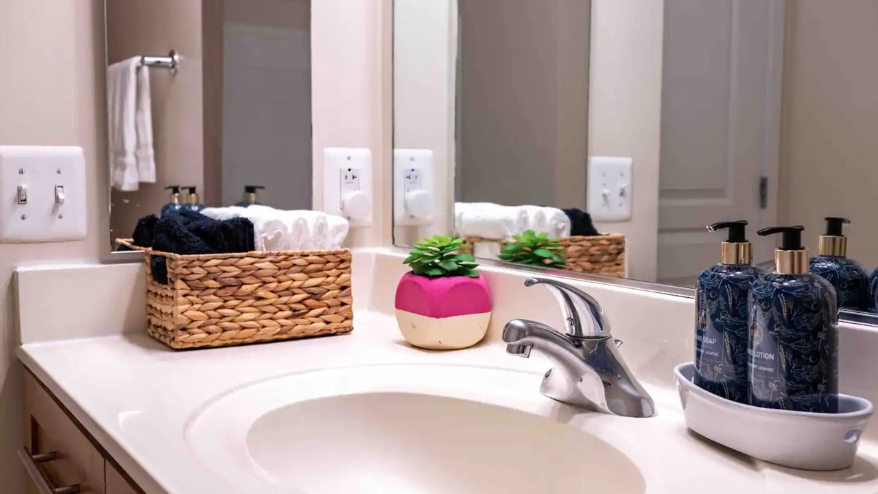 Photo of Bathroom in Aurora Highlands