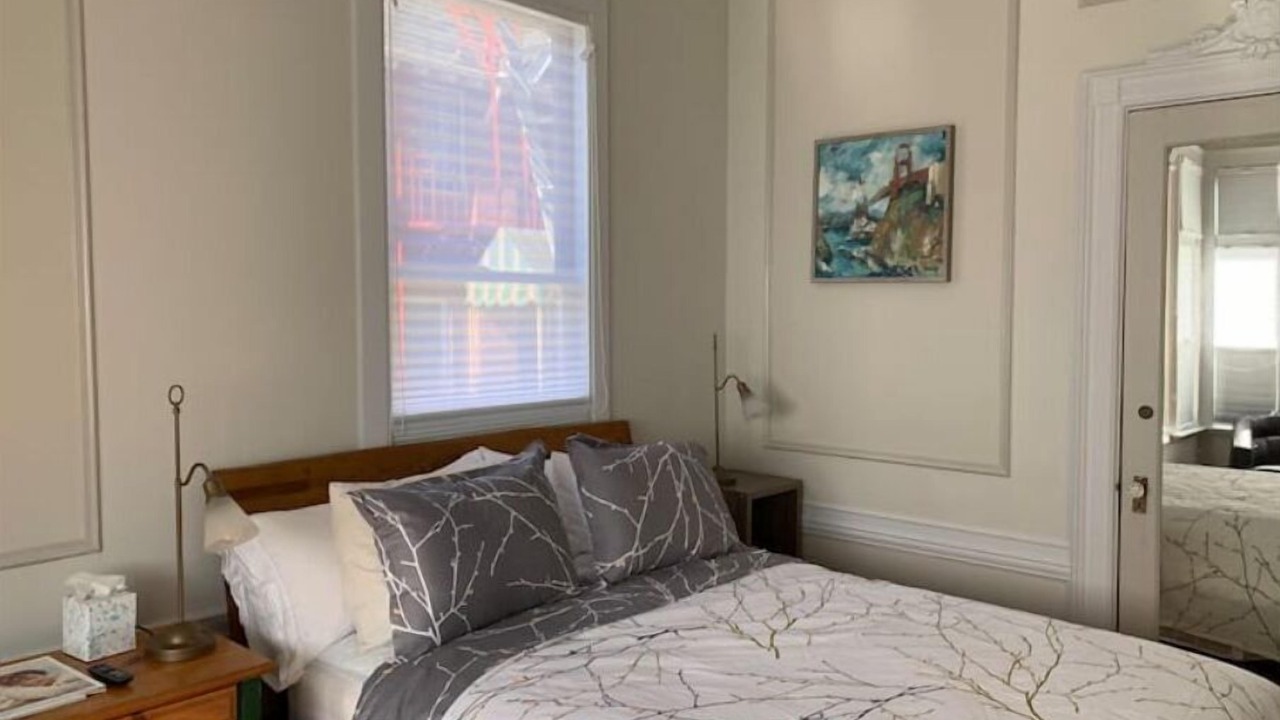 Photo of Bedroom in Hollowville