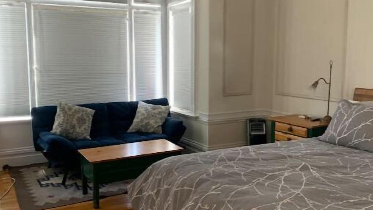 Photo of Bedroom in Hollowville