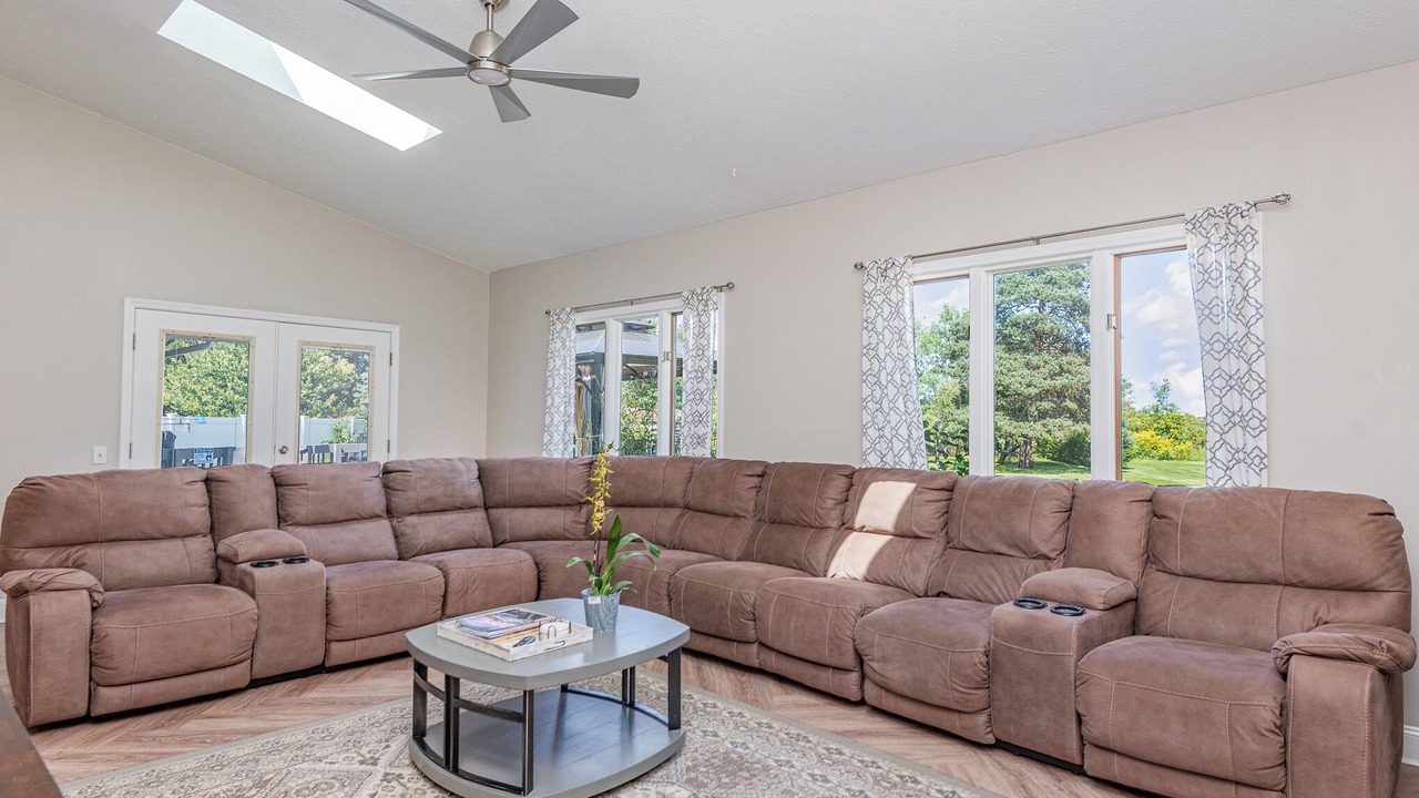 Photo of Livingroom in West Henrietta
