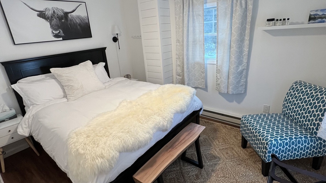 Photo of Bedroom in North Creek