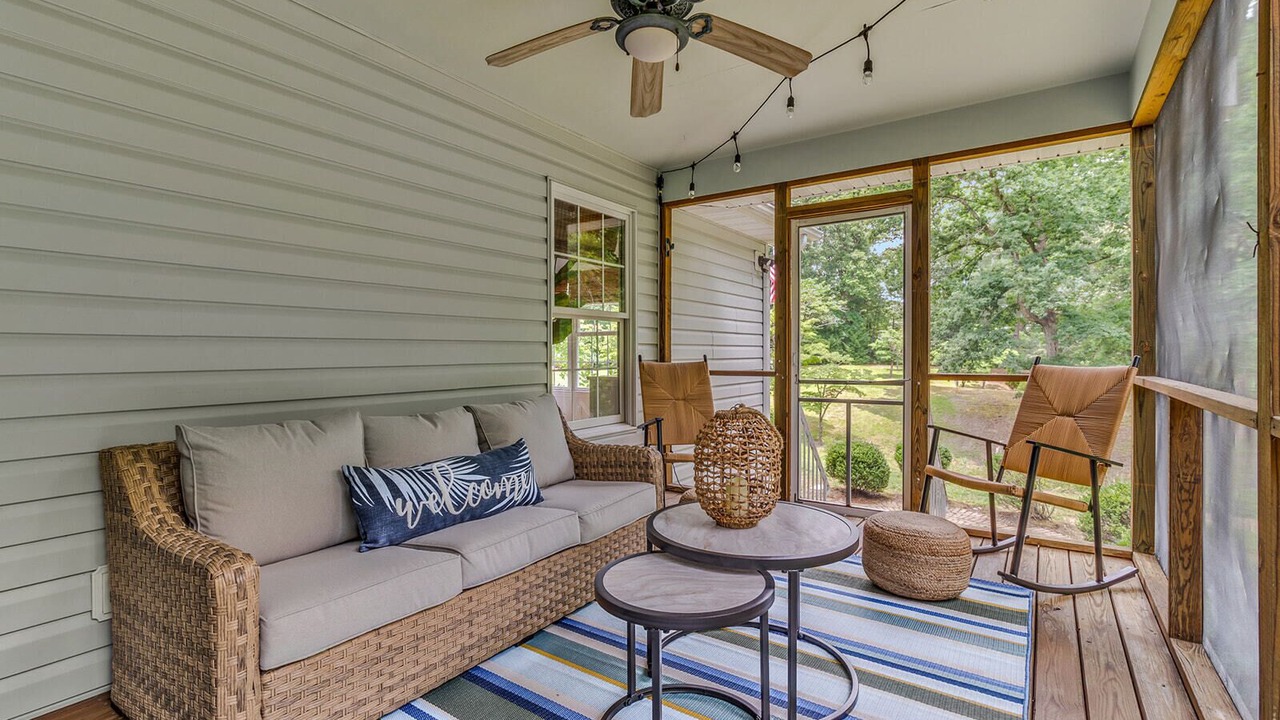 Photo of Livingroom in Cobbs Creek