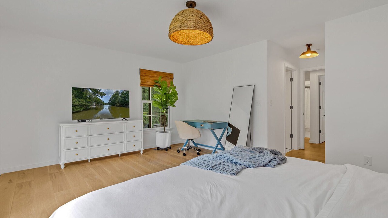 Photo of Bedroom in Cobbs Creek