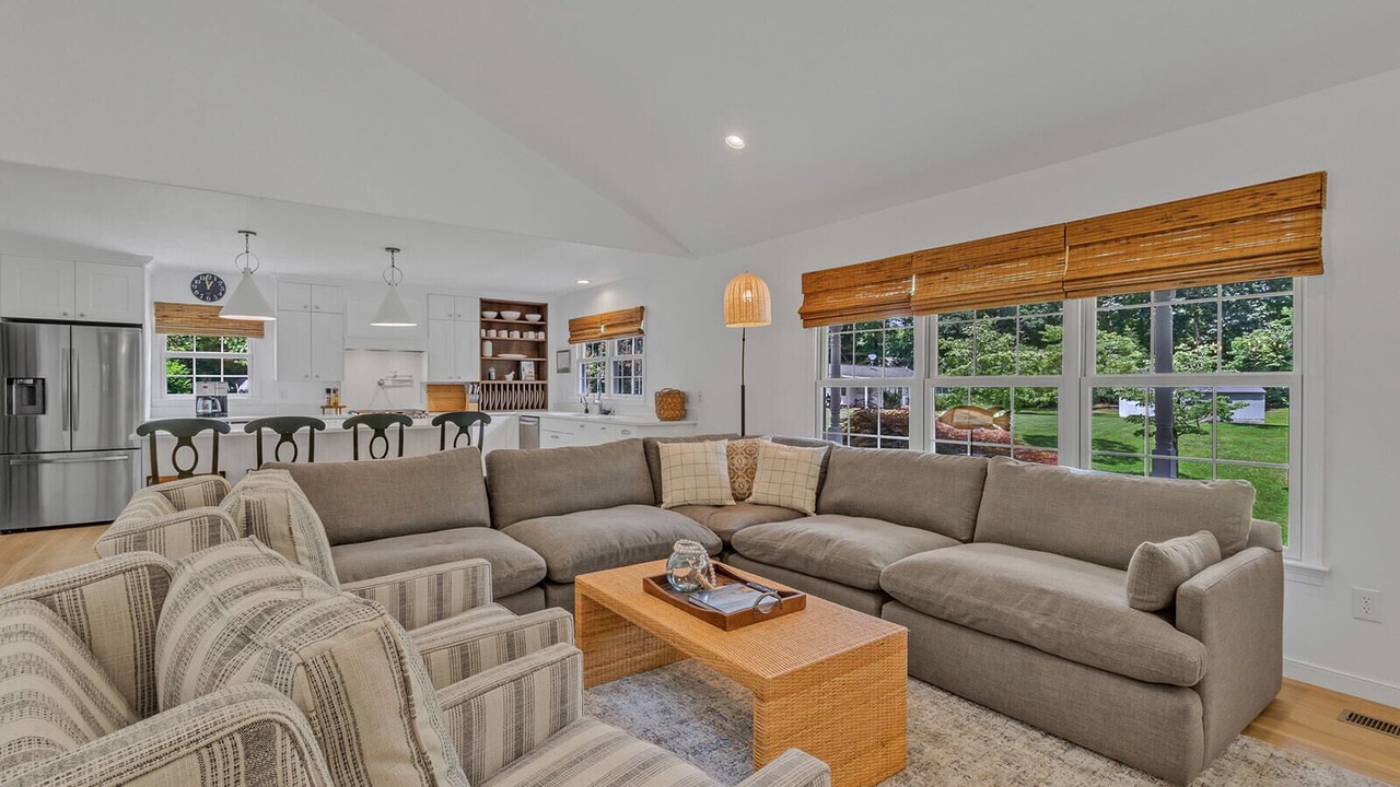 Photo of Livingroom in Cobbs Creek