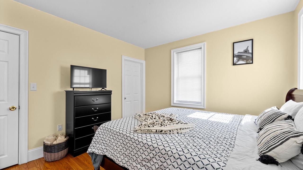 Photo of Bedroom in Quincy