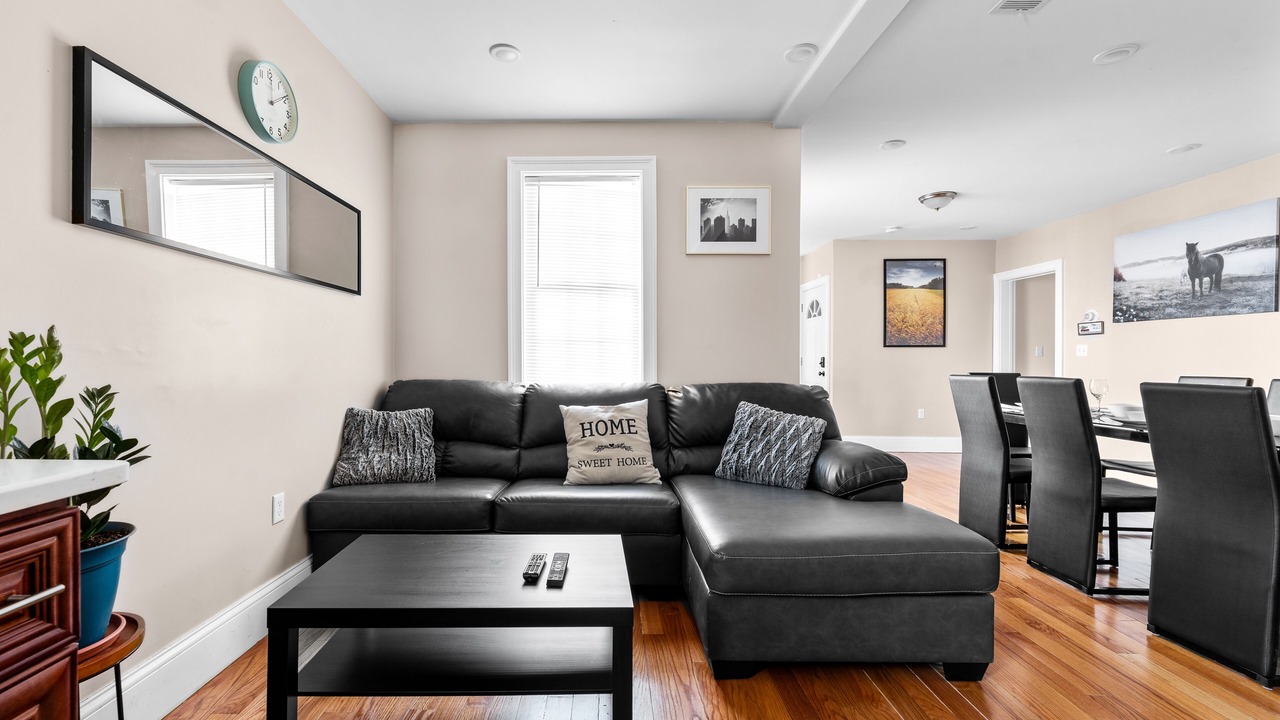 Photo of Livingroom in Quincy