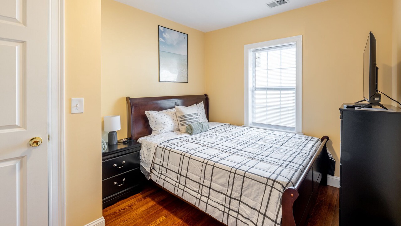 Photo of Bedroom in Quincy
