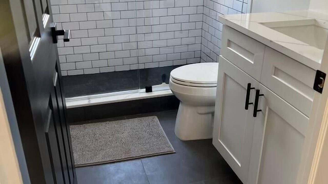 Photo of Bathroom in Sailboat Bend