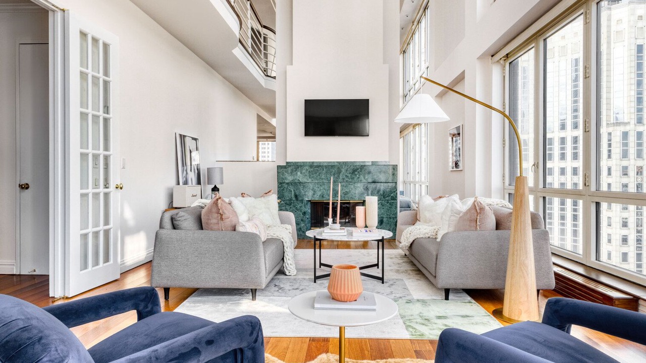 Photo of Livingroom in Sutton Place