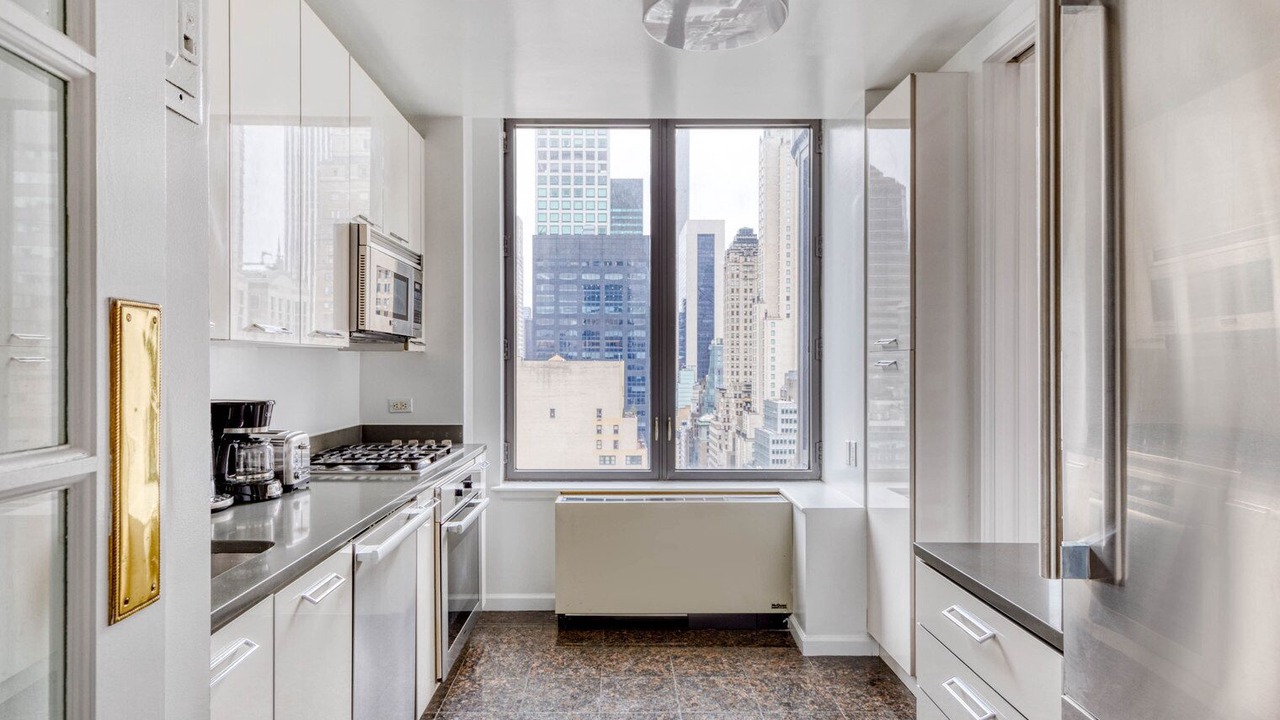 Photo of Kitchen in Sutton Place