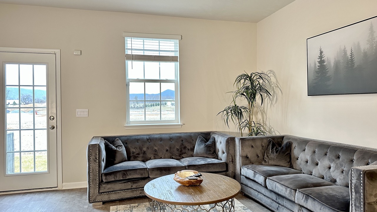 Photo of Livingroom in Luray