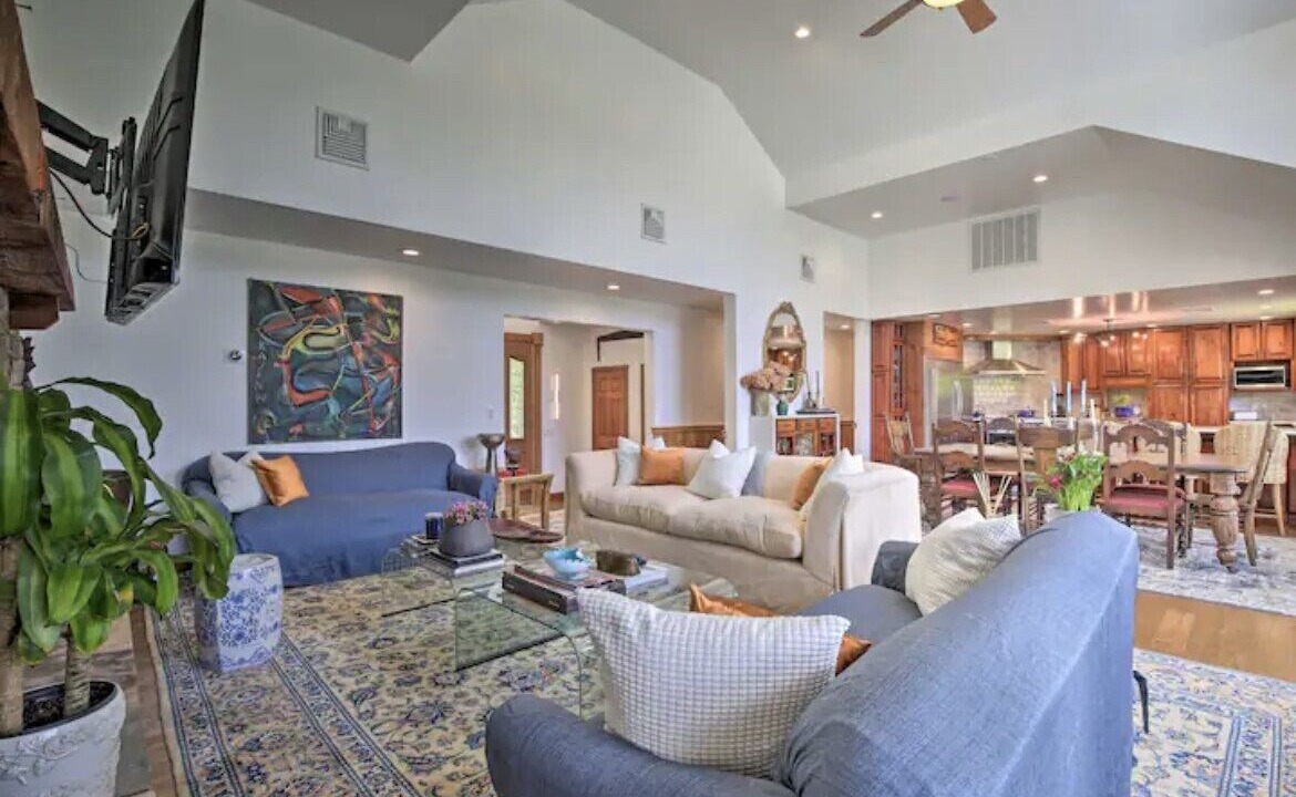 Photo of Livingroom in Gardiner