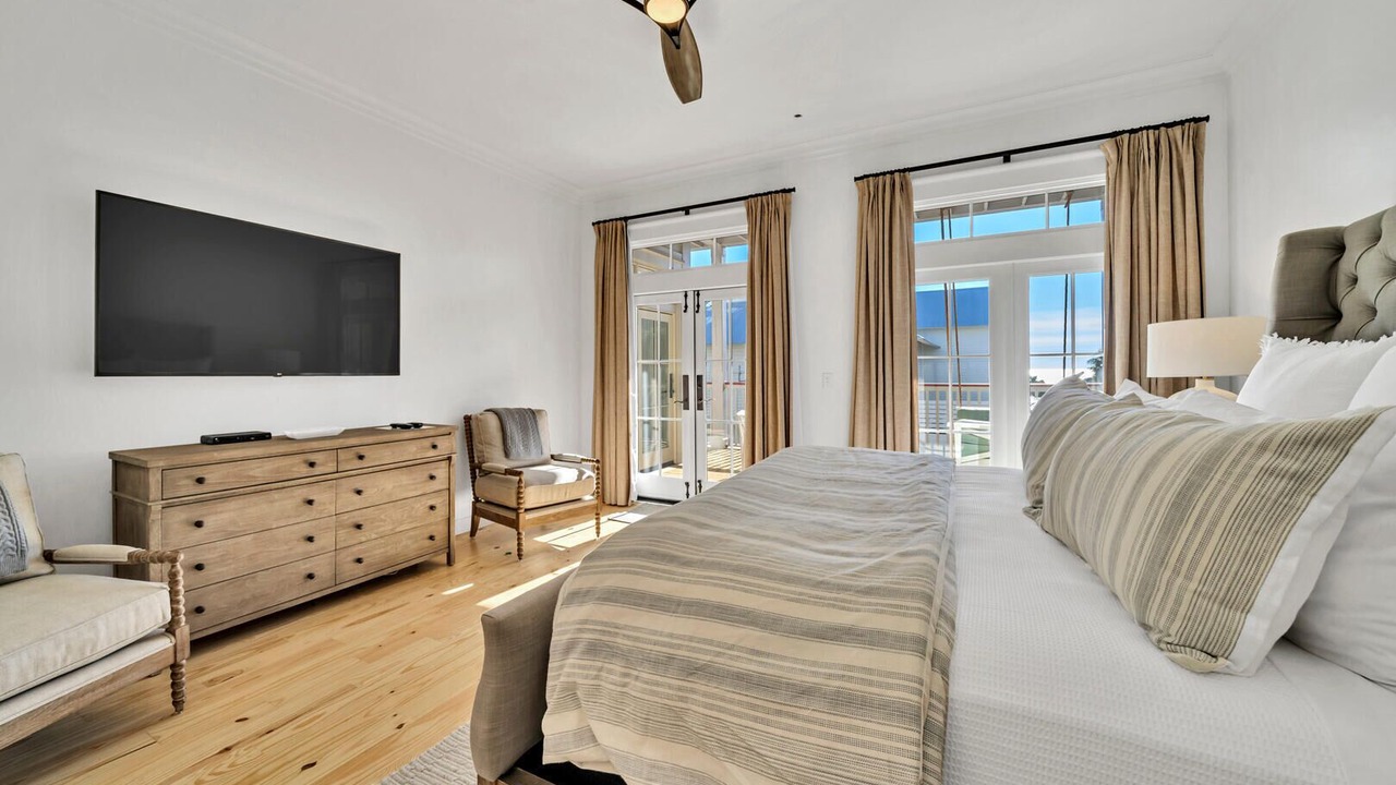 Photo of Bedroom in Beach District
