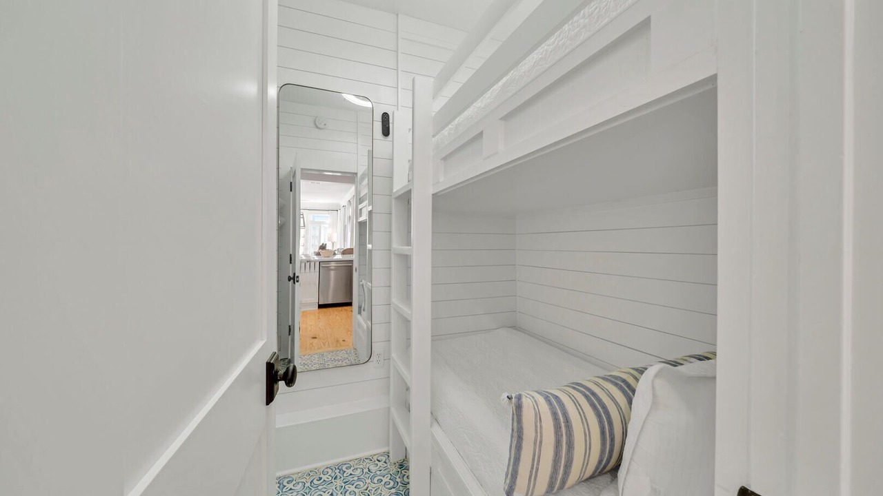 Photo of Bedroom in Beach District