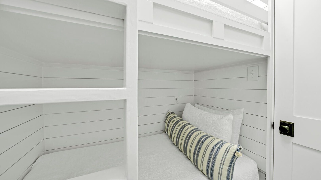 Photo of Bedroom in Beach District