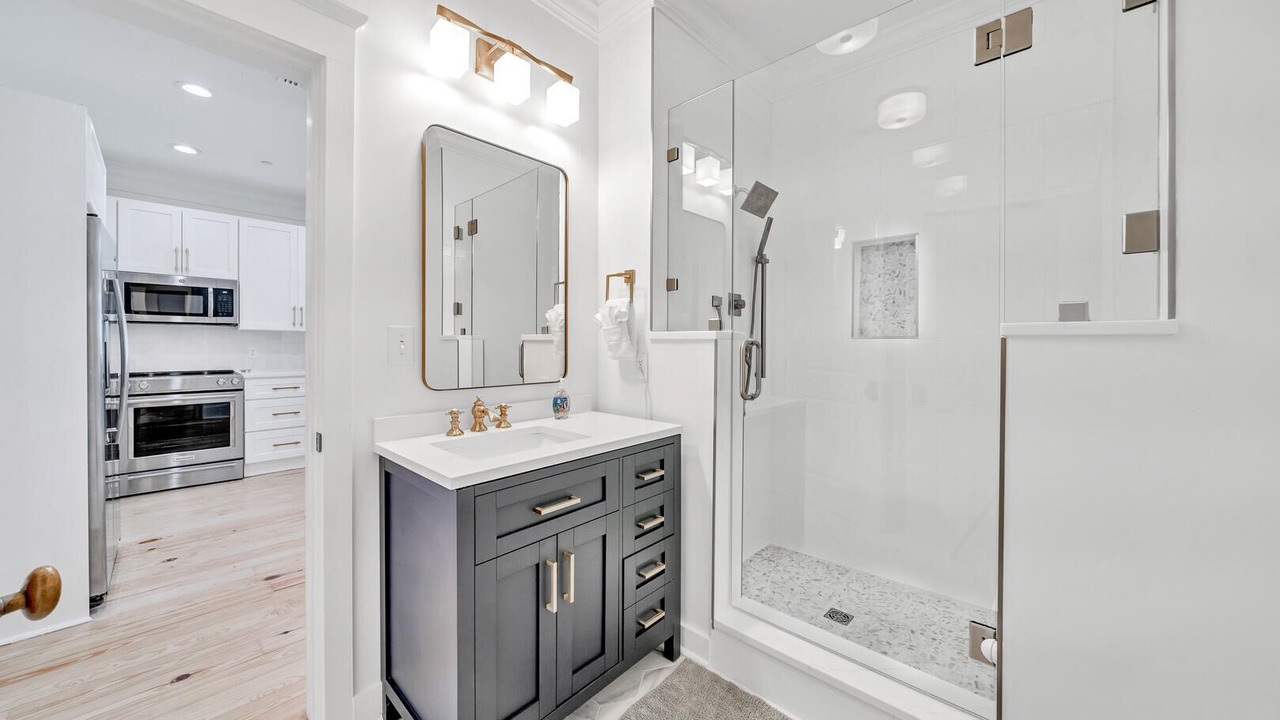 Photo of Bathroom in Beach District
