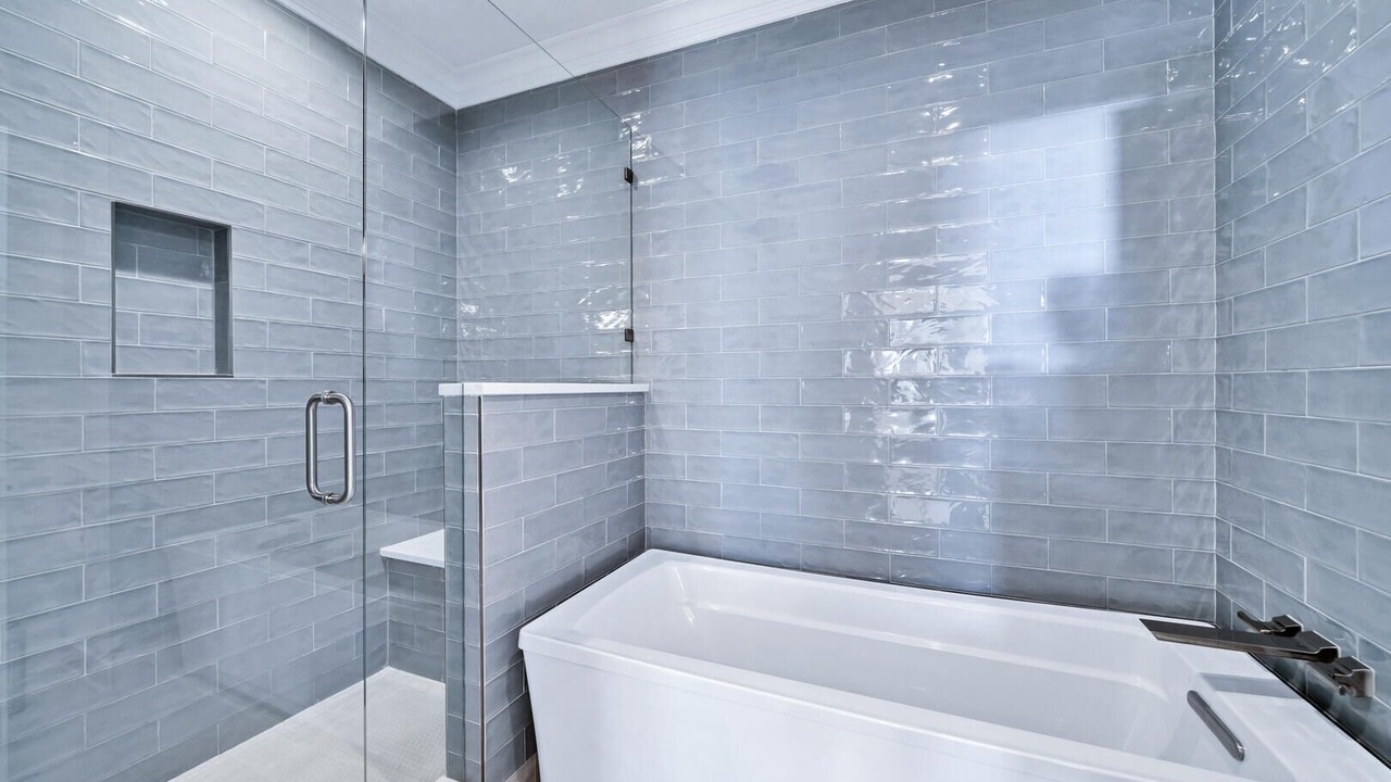 Photo of Bathroom in Beach District