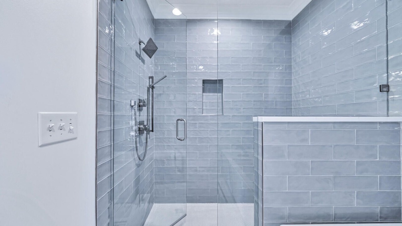 Photo of Bathroom in Beach District